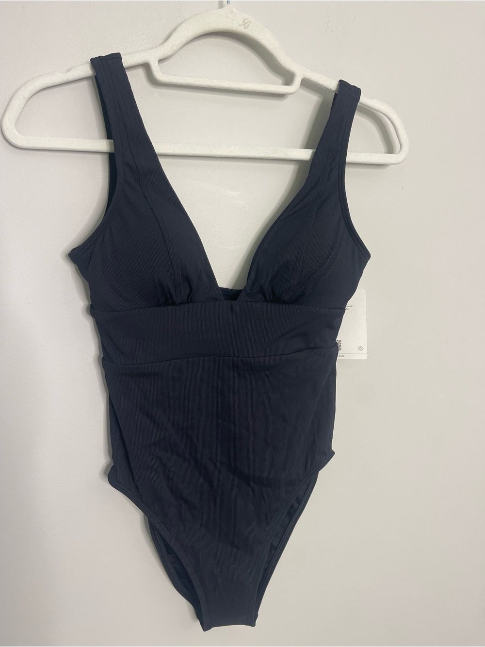 Quince Italian Plunge One-Piece Black Swimsuit NEW XS - Picture 4 of 10